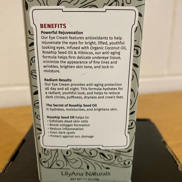 LilyAna Naturals rosehip and hibiscus anti-aging brightening eye cream - Picture 7 of 9